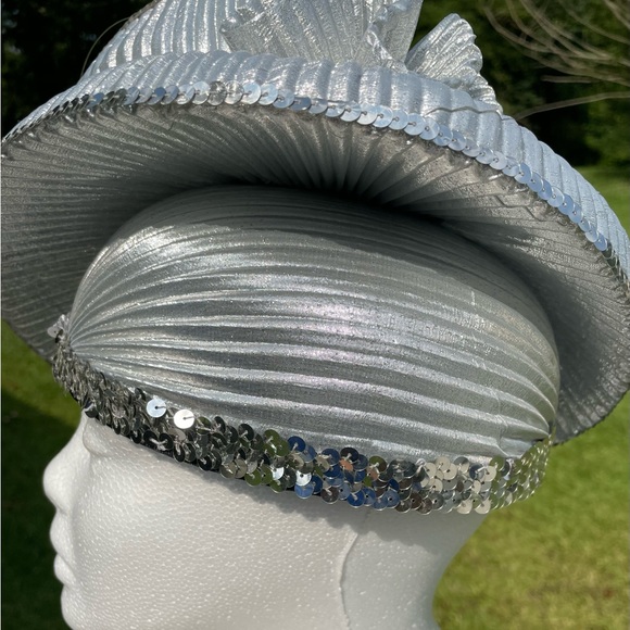 Silver Hat - Picture 4 of 5